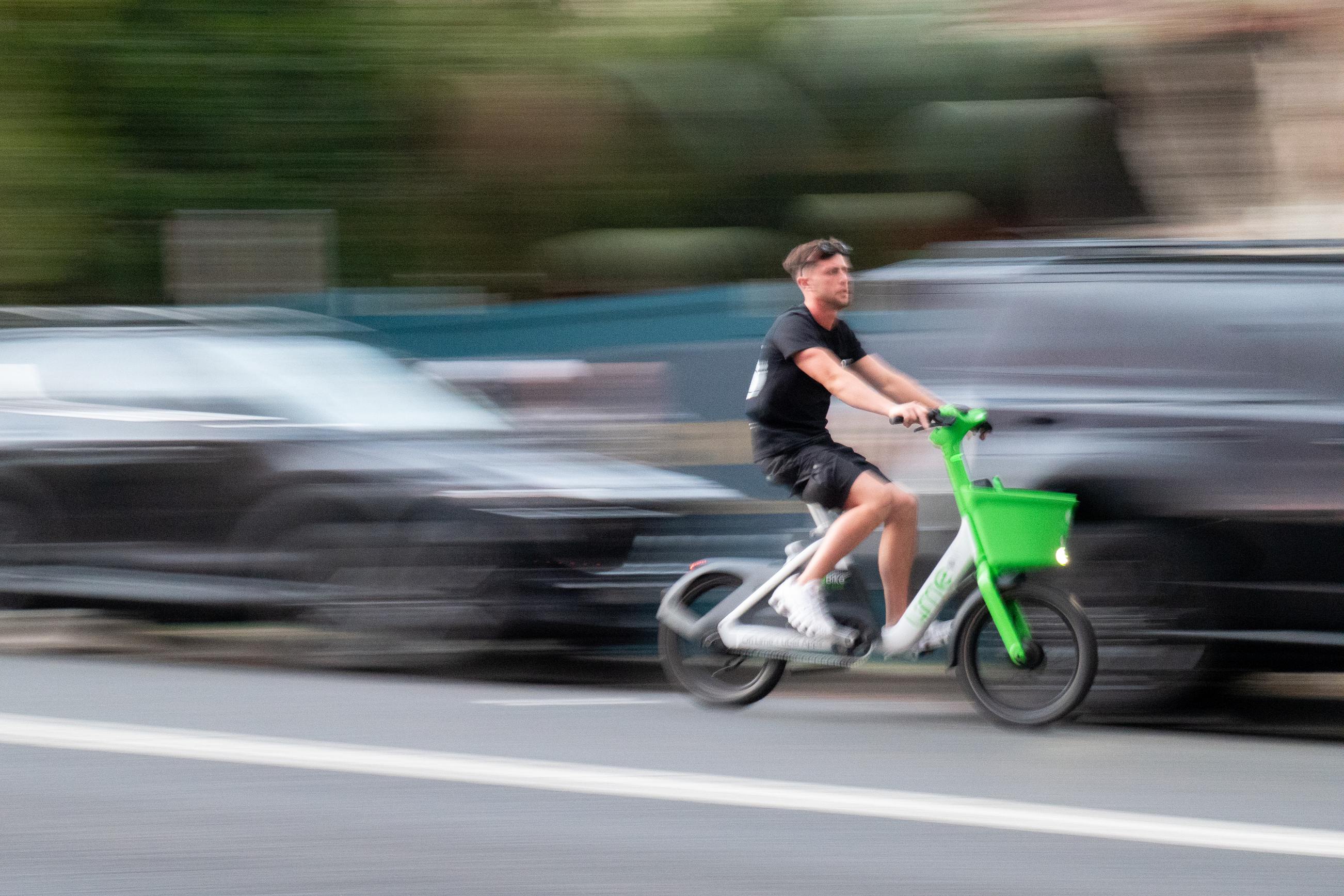 When to Contact a Los Angeles E-Bike Accident Lawyer - Know the Right Time